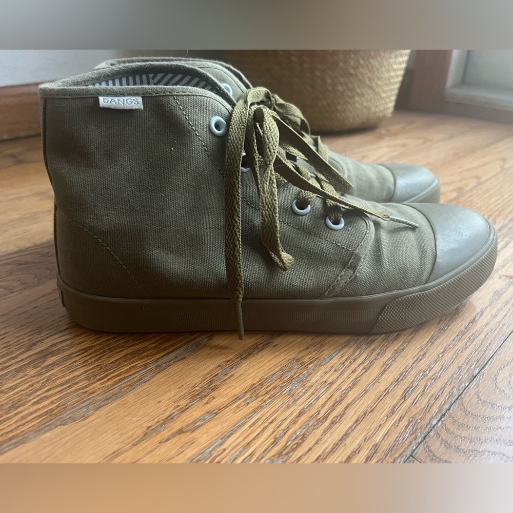 BANGS high tops